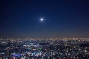 夜の東京を一望できる