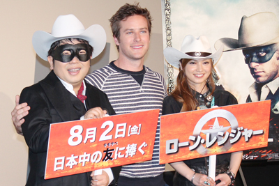 ジョニーデップの相棒は本物のセレブ!その素顔は…