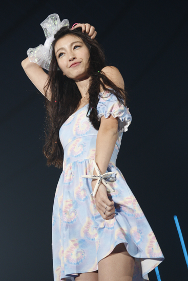 【Avan Lily×PONIC&Co.】木下優樹菜、ブルーのワンピで夏の予感-TGC'14 S/S Report-