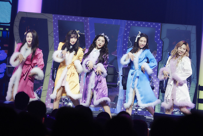 最注目の韓国ガールズグループ「Red Velvet」が初の全国ツアーを完走!