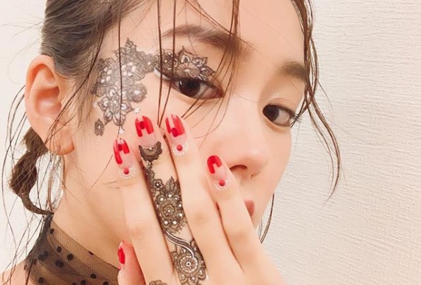桐谷美玲、美しすぎる“アートフェイス”を披露 使用アイテムに驚きの声
