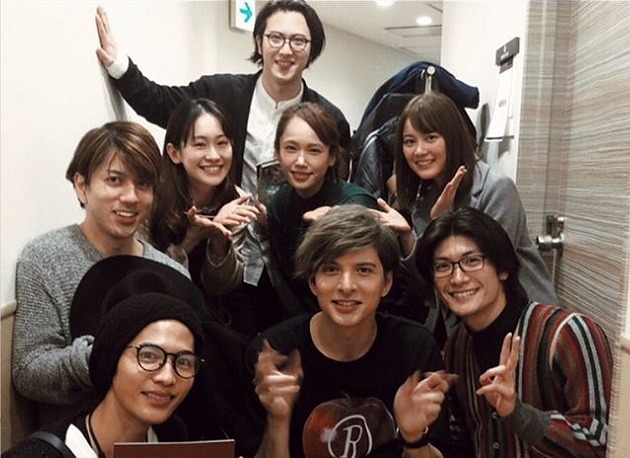 三浦春馬、城田優、生田絵梨花ら演劇スターが集結した“神”写真が話題に「リア充観劇」