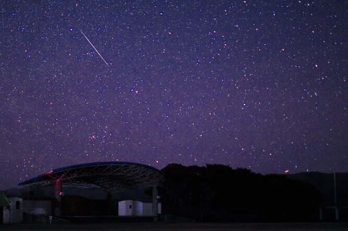 【夢占い】幸運の象徴？それとも・・・流れ星の夢が持つの意味とは？