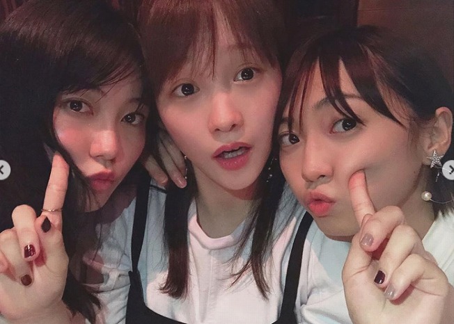 川栄李奈&横山由依&木﨑ゆりあ、懐かし3ショットに反響「この3人は神」