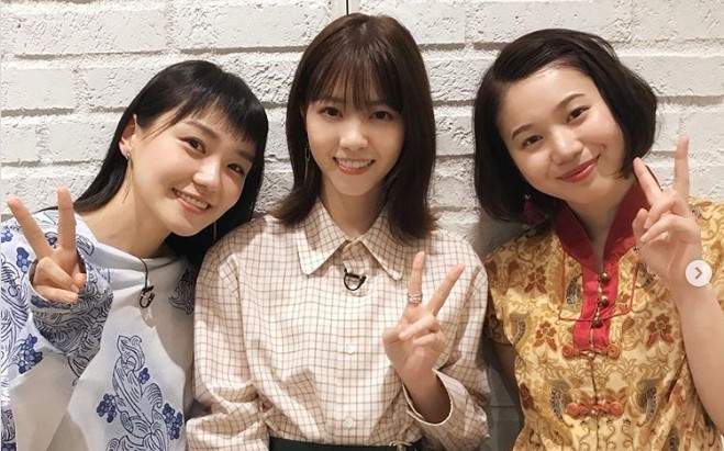 西野七瀬ら“あな番”美女の密着オフショット公開 役柄とのギャップが話題