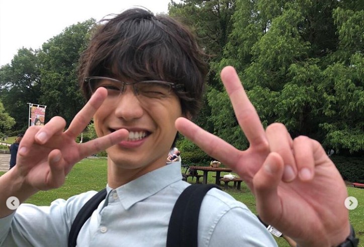 “伊賀くん”福士蒼汰のウィンク&ダブルピースにファン興奮「可愛すぎる」