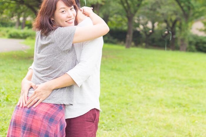 「…え？え？？」付き合っていないのに抱きしめる男性心理と対処法