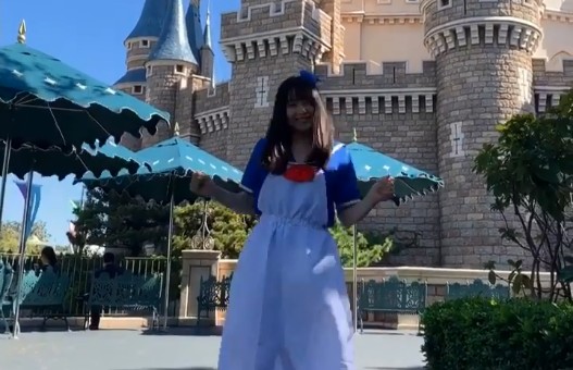 桜井日奈子、ドナルド姿でキュートな“お尻ふりふりダンス”披露「鬼かわいい」「尊い」