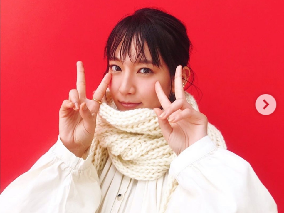 吉岡里帆のマフラーぐるぐる姿にキュン♡