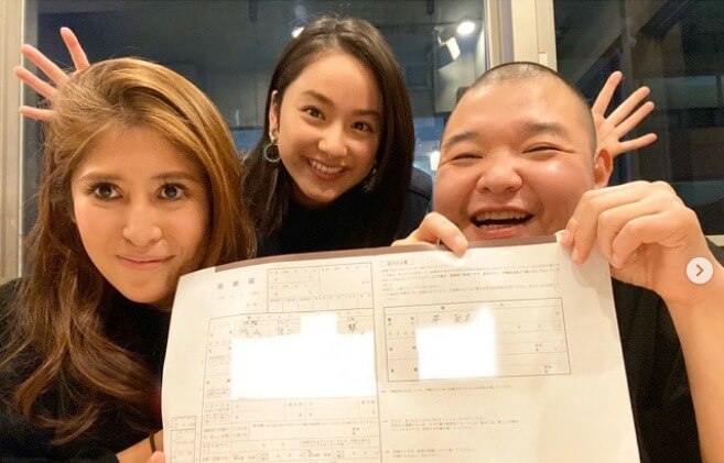 平祐奈、内山信二&琴夫妻の結婚保証人に「お二人の幸せを願って…」