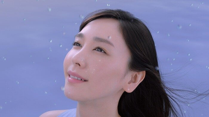 雪肌精_コーセー_SEKKISEI_新CM_美白_white_クリアウェルネス_CＭカット3